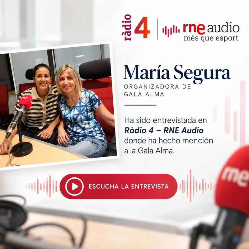 María Segura en el estudio de Ràdio 4 de RNE Audio